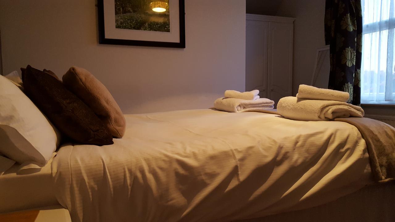 The Stag Hotell Northwood  Exteriör bild