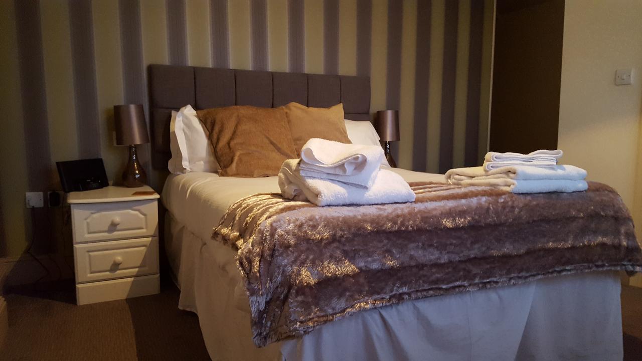 The Stag Hotell Northwood  Exteriör bild